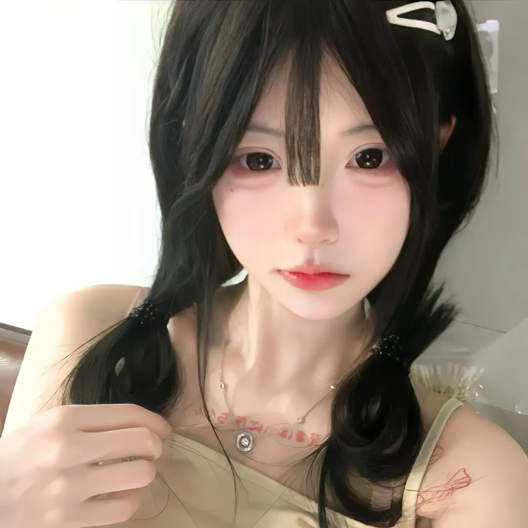 导演之子隐私外泄，评论区两极分化，长达一周持续发酵